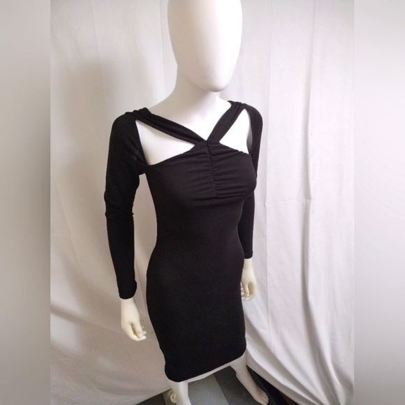 Astr Dresses & Skirts - ASTR Long Sleeve Dress